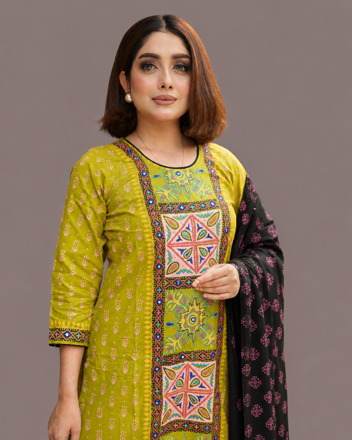 Olive Green Slub Cotton Salwar Kameez - Image 3