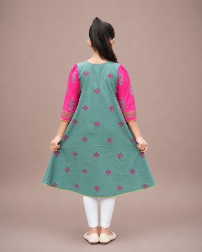 Alternative view of Girls Slub Cotton Round Kurti with Block Print & Handwork